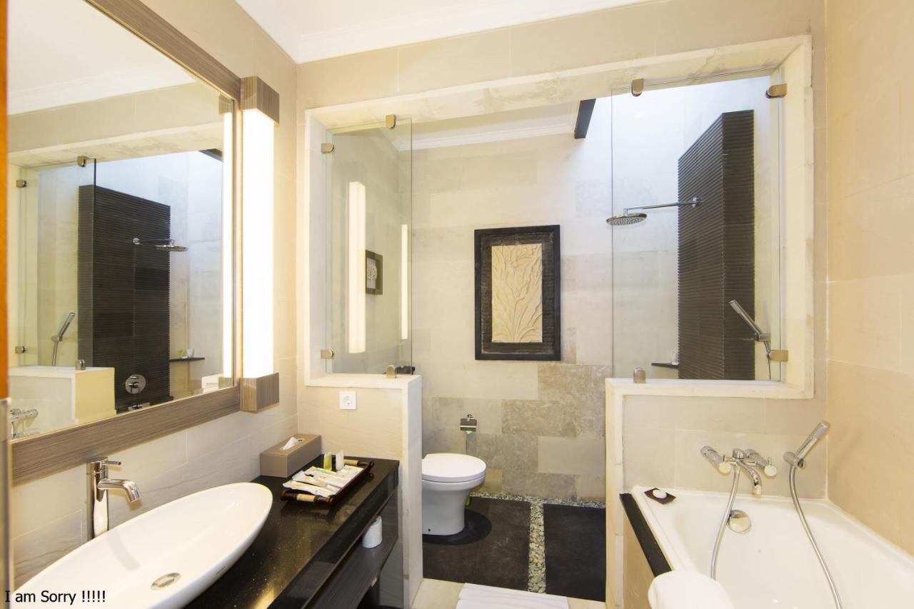 The Banyumas Suite Villa Legian Exterior photo