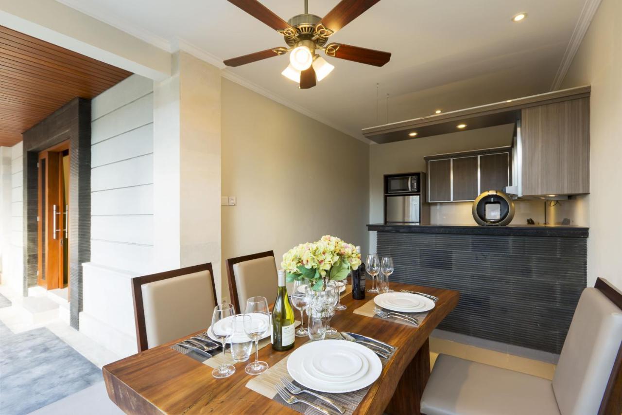 The Banyumas Suite Villa Legian Exterior photo