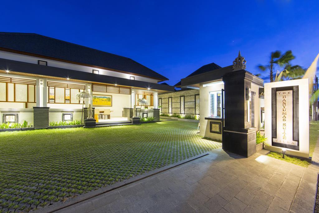 The Banyumas Suite Villa Legian Exterior photo