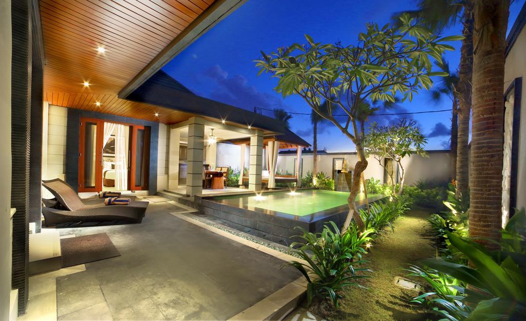 The Banyumas Suite Villa Legian Exterior photo