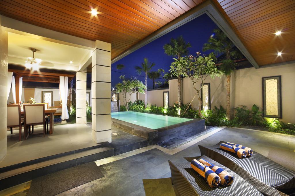 The Banyumas Suite Villa Legian Exterior photo