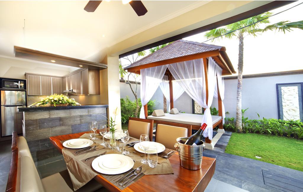 The Banyumas Suite Villa Legian Exterior photo
